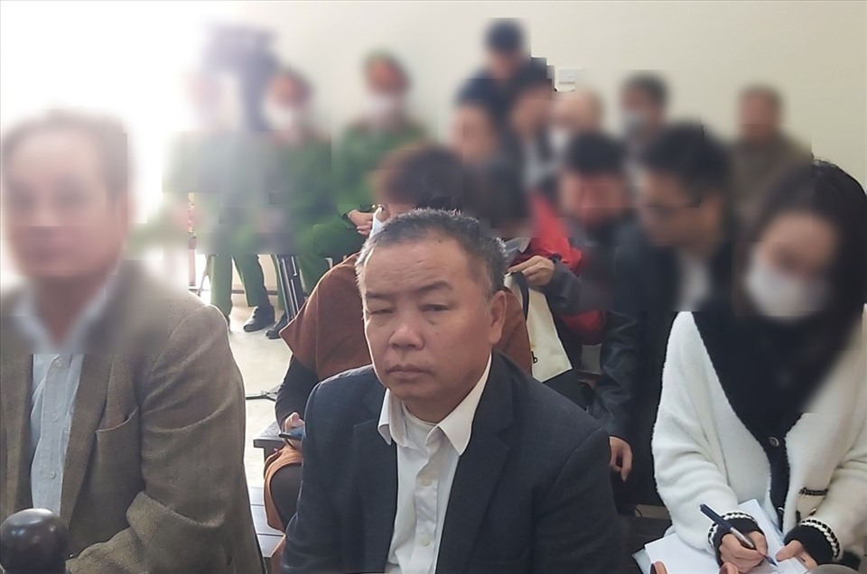 Chủ tịch Công ty tang lễ Hoàng Long bị khởi tố 2 ngày trước khi bị bắt - Ảnh 1.