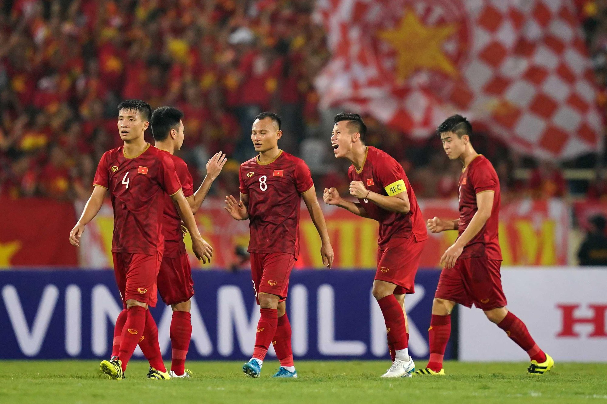 ĐT Việt Nam vẫn chinh phục AFF Cup 2022 tại &quot;chảo lửa&quot; Mỹ Đình - Ảnh 1.