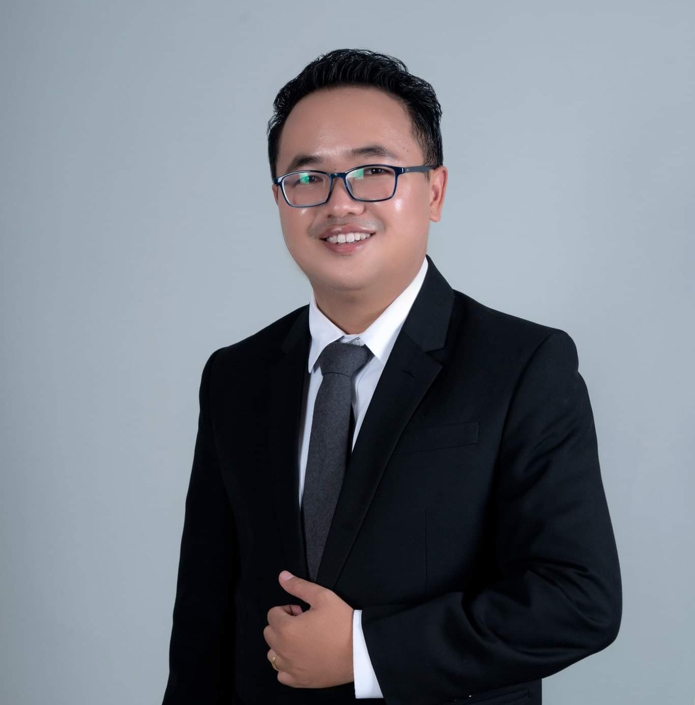 Chân dung Tiến sĩ trẻ của ĐH Bách khoa đạt giải thưởng khoa học Quả cầu vàng 2022 - Ảnh 1.