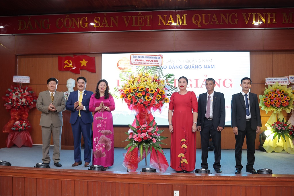 Trường Cao đẳng Quảng Nam đón 1.650 tân học sinh, sinh viên nhập học - Ảnh 1. Trường Cao đẳng Quảng Nam đón 1.650 tân học sinh, sinh viên nhập học - Ảnh 1.