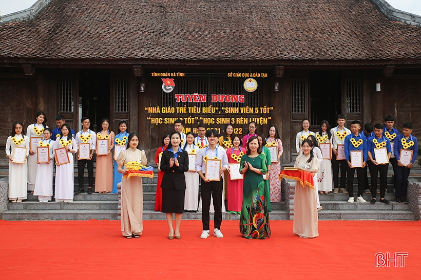 Hà Tĩnh tuyên dương 52 gương mặt tiêu biểu - Ảnh 5.