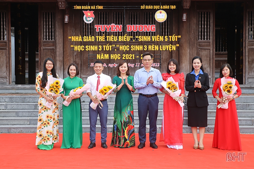 Hà Tĩnh tuyên dương 52 gương mặt tiêu biểu - Ảnh 7.