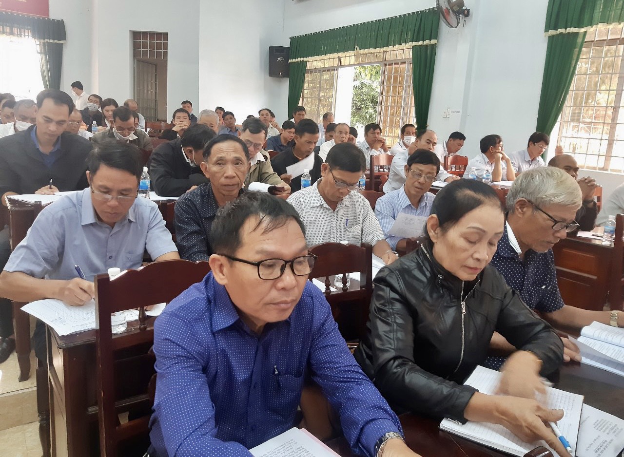 Tích cực đẩy nhanh công tác rà soát và công nhận hộ nghèo, cận nghèo tại Đắk Lắk - Ảnh 4.