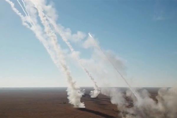 Nga dùng hệ thống phòng không Buk-M3 để... tìm diệt pháo phía Ukraine - Ảnh 11.