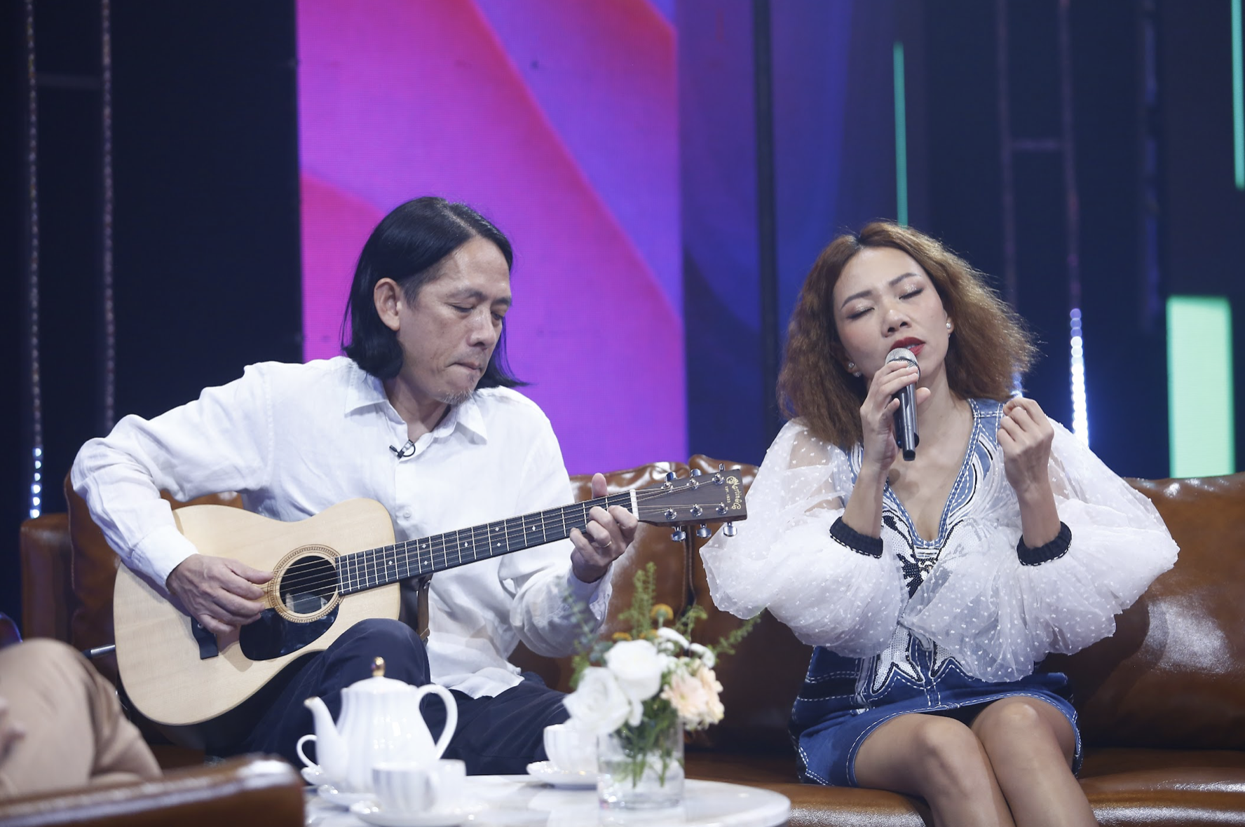 Cuộc hẹn cuối tuần: Diva Hà Trần nghẹn ngào khi kể về người dì thay mẹ nuôi mình từ nhỏ - Ảnh 2.