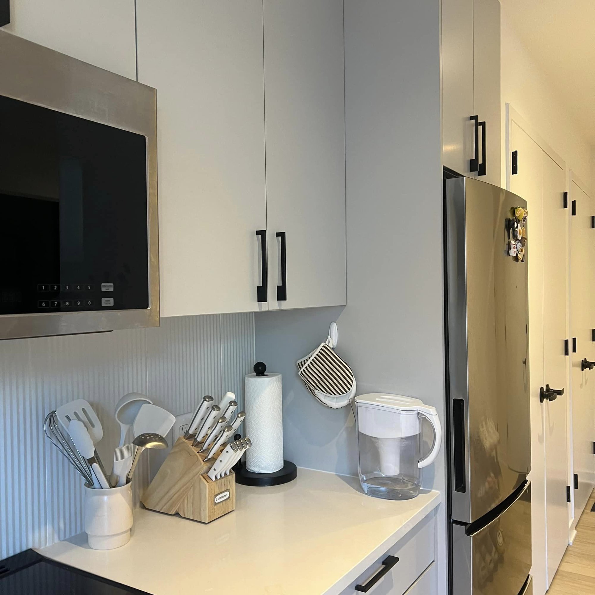 Nữ sinh tự bỏ tiền trang trí căn hộ thuê để có cảm hứng tích cực trong cuộc sống - Ảnh 6.
