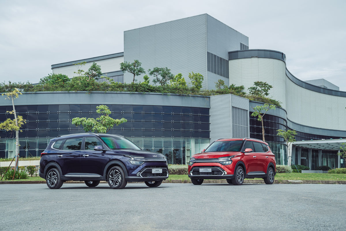 Giá lăn bánh KIA Carens 2023: 7 phiên bản có sức đấu Mitsubishi Xpander, Toyota Veloz Cross? - Ảnh 1.