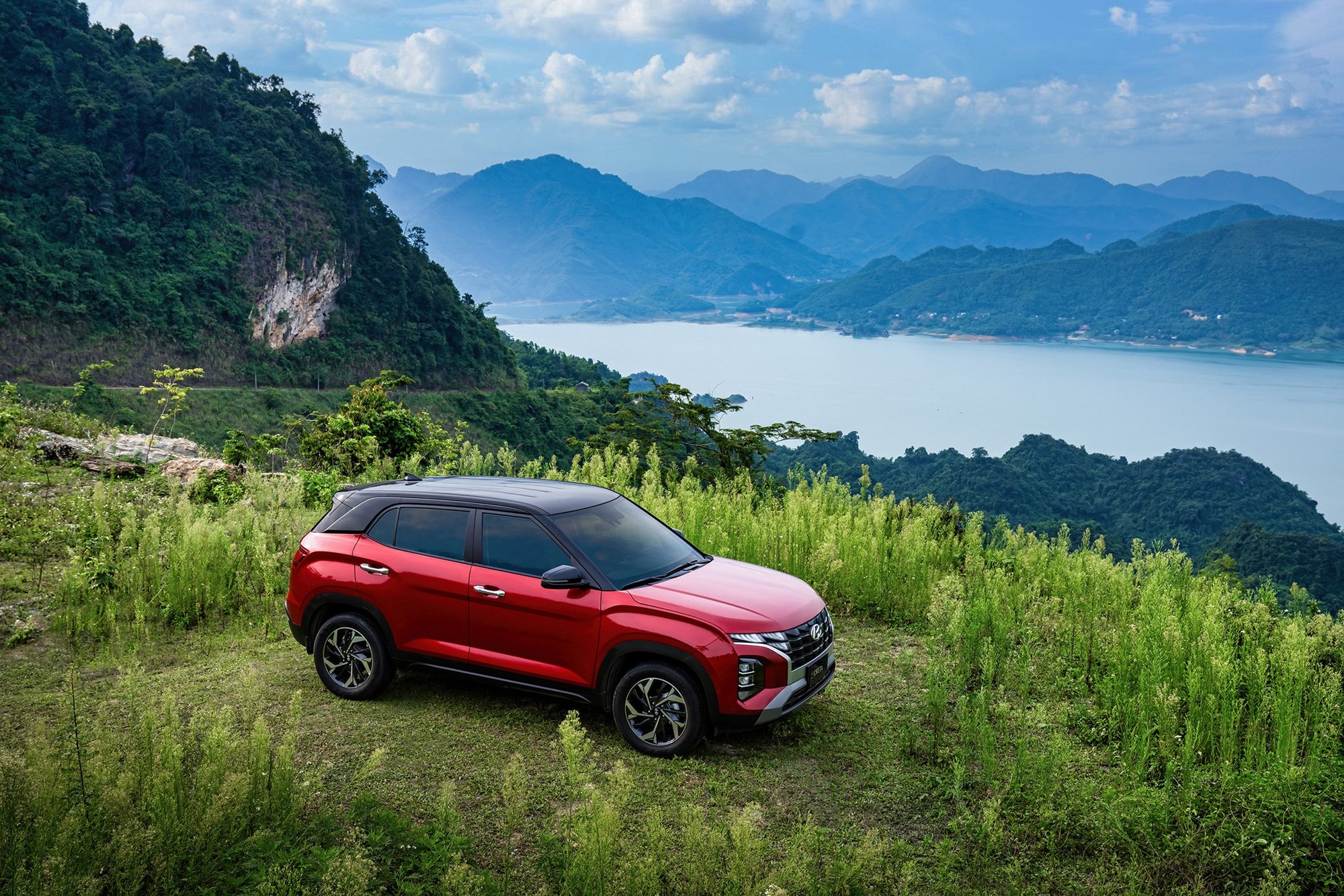 Xe B-SUV tiết kiệm nhiên liêu: Bất ngờ vị Toyota Corolla Cross - Ảnh 2.