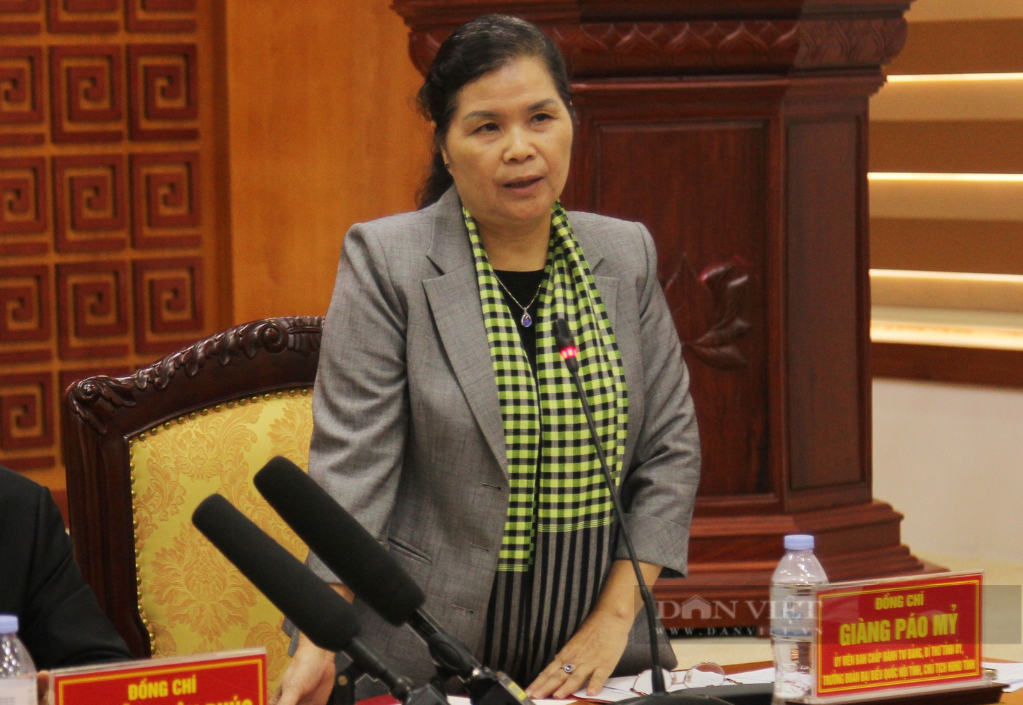 Chủ tịch nước Nguyễn Xuân Phúc làm việc với Ban Thường vụ Tỉnh ủy Lai Châu - Ảnh 3. Chủ tịch nước Nguyễn Xuân Phúc làm việc với Ban Thường vụ Tỉnh ủy Lai Châu - Ảnh 3.