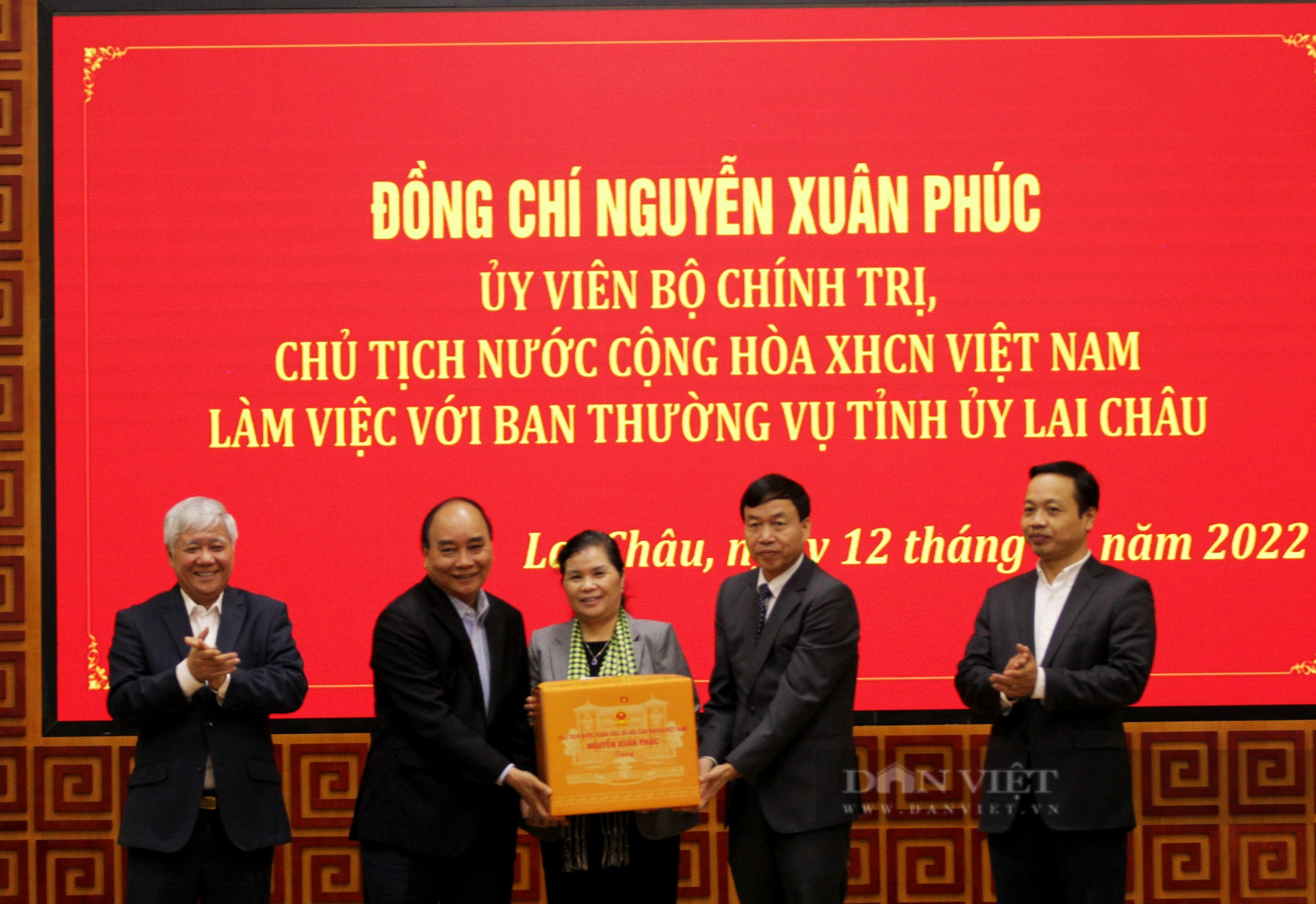 Chủ tịch nước Nguyễn Xuân Phúc làm việc với Ban Thường vụ Tỉnh ủy Lai Châu - Ảnh 6. Chủ tịch nước Nguyễn Xuân Phúc làm việc với Ban Thường vụ Tỉnh ủy Lai Châu - Ảnh 6.