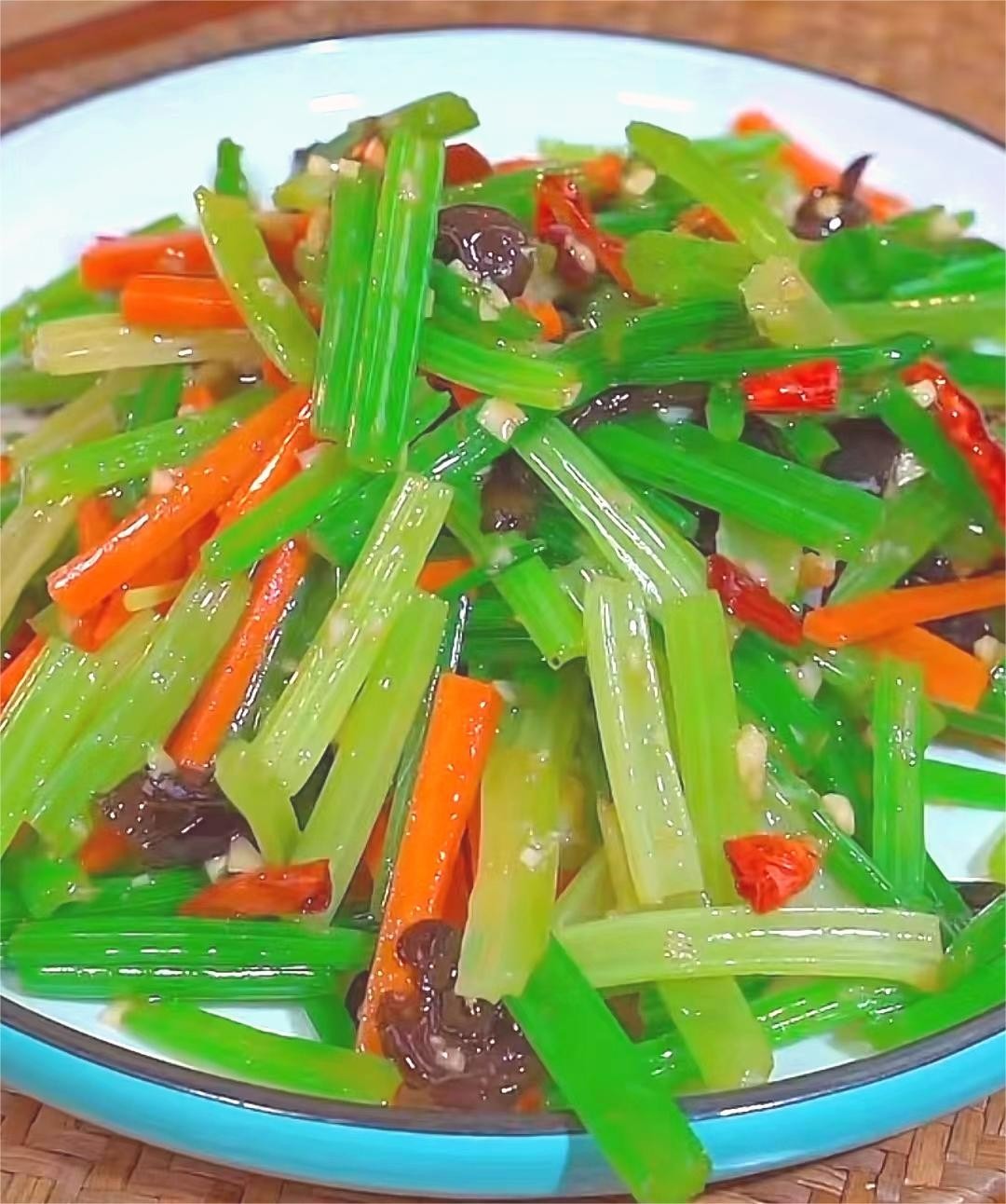 Mùa đông, ăn 4 loại rau rẻ tiền nhưng cực bổ dưỡng này thúc đẩy tiêu hóa, tốt cho sức khỏe - Ảnh 2.