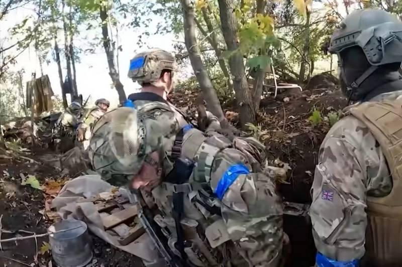 Lính dù Ukraine tổn thất nặng sau cuộc tấn công của BM-30 Smerch Nga - Ảnh 8.