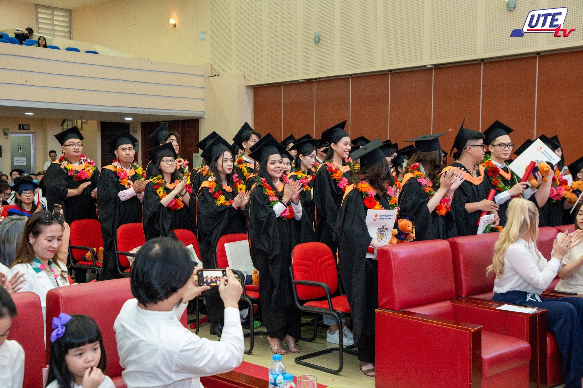 Trường ĐH Sư phạm kỹ thuật TP.HCM công bố 5 phương thức tuyển sinh, tiếp tục chi học bổng &quot;khủng&quot; - Ảnh 4.