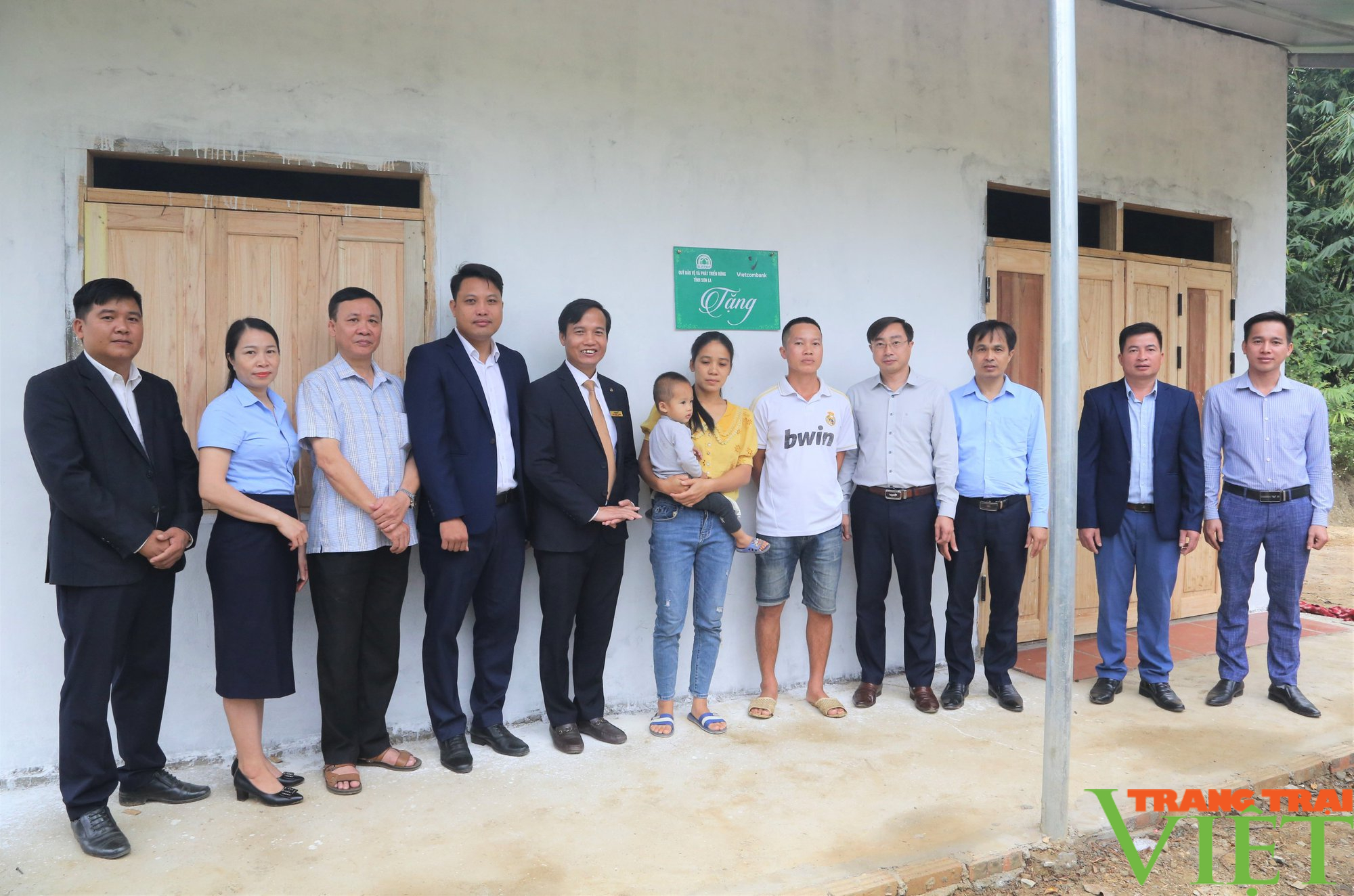 Sơn La: Bàn giao nhà tình nghĩa cho hộ nghèo - Ảnh 2. Sơn La: Bàn giao nhà tình nghĩa cho hộ nghèo - Ảnh 2.