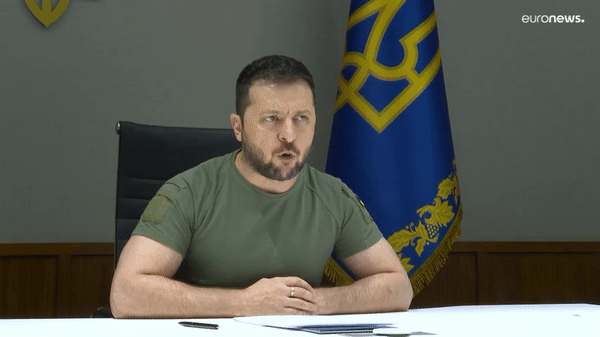 Nga bất ngờ tập kích bằng hơn 100 tên lửa hành trình vào Ukraine? - Ảnh 16.