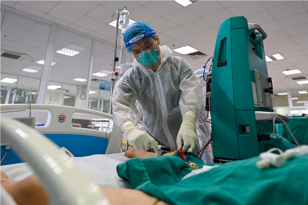 Covid-19 ngày 16/11: Ghi nhận gần 600 ca mắc mới - Ảnh 2.