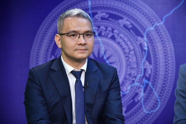 Ông Đậu Anh Tuấn: Doanh nghiệp dính tin giả như đối đầu với "bóng ma" - Ảnh 1. Ông Đậu Anh Tuấn: Doanh nghiệp dính tin giả như đối đầu với "bóng ma" - Ảnh 1.