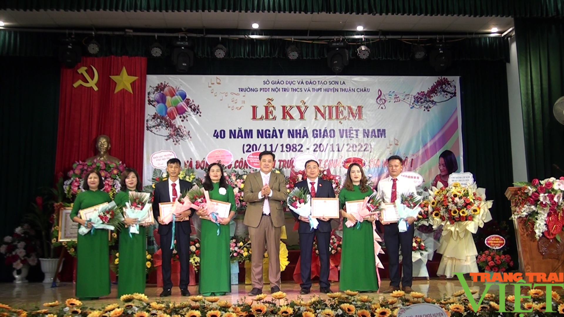 Trường PTDT Nội trú Thuận Châu đạt chuẩn quốc gia mức độ 1 - Ảnh 5. Trường PTDT Nội trú Thuận Châu đạt chuẩn quốc gia mức độ 1 - Ảnh 5.