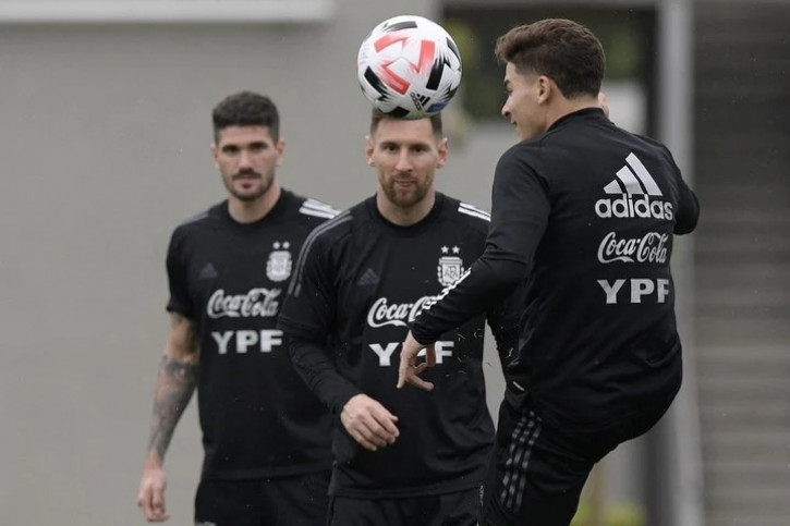 Alvarez: Từ bức hình chụp chung với Messi tới giấc mơ World Cup tại Qatar - Ảnh 3.