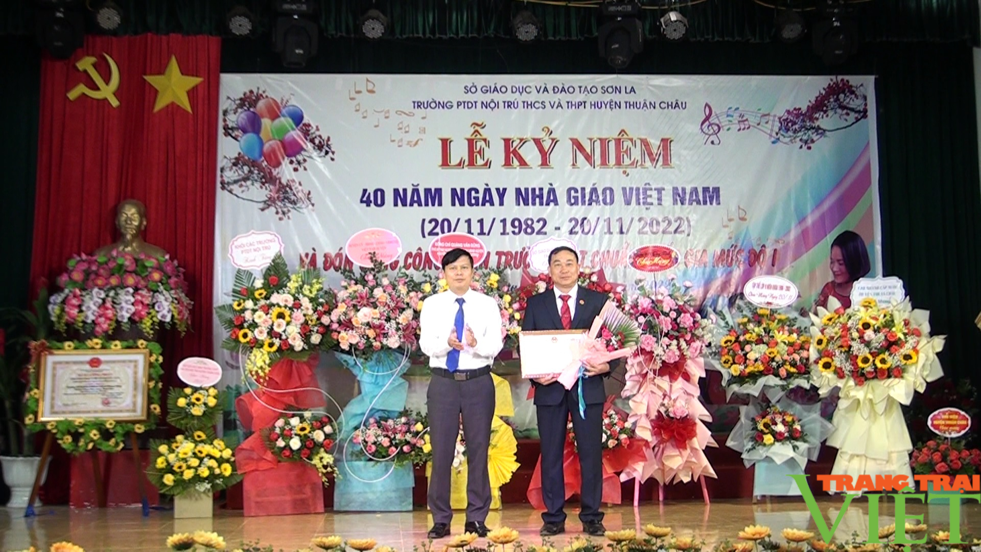 Trường PTDT Nội trú Thuận Châu đạt chuẩn quốc gia mức độ 1 - Ảnh 4. Trường PTDT Nội trú Thuận Châu đạt chuẩn quốc gia mức độ 1 - Ảnh 4.