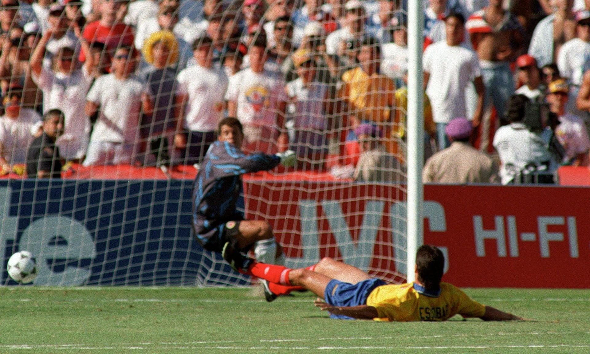 Andres Escobar: Pha đốt lưới nhà tước đoạt mạng sống ở World Cup - Ảnh 4.