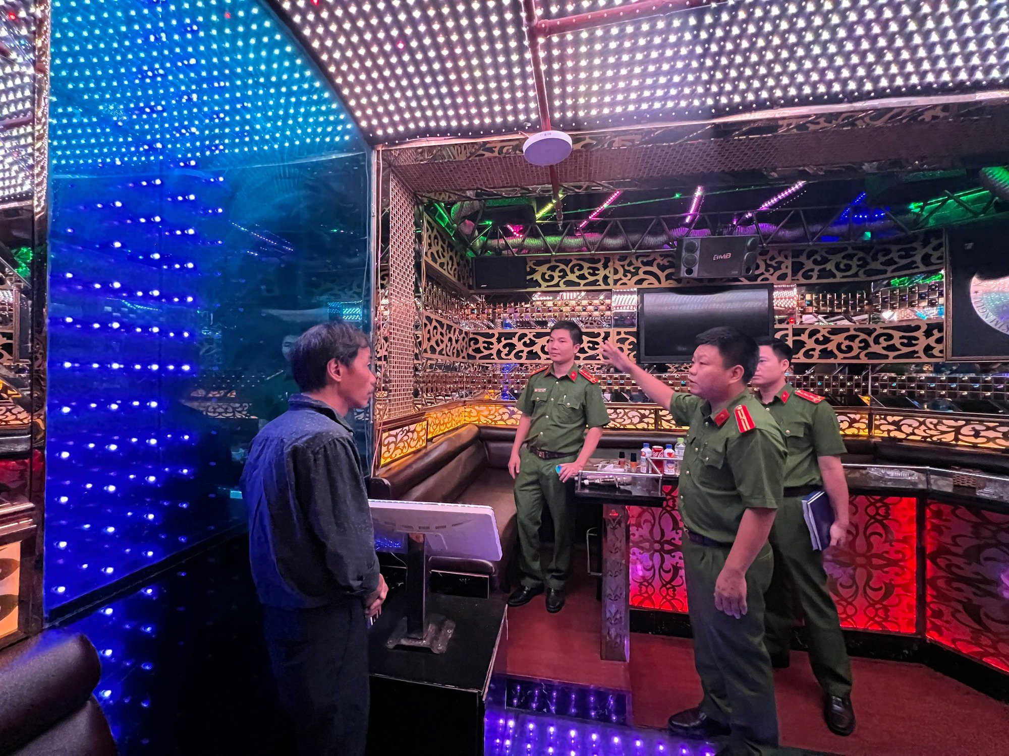 Những con số &quot;biết nói&quot; sau 1 tháng Hà Nội tổng kiểm tra an toàn phòng cháy - Ảnh 2.