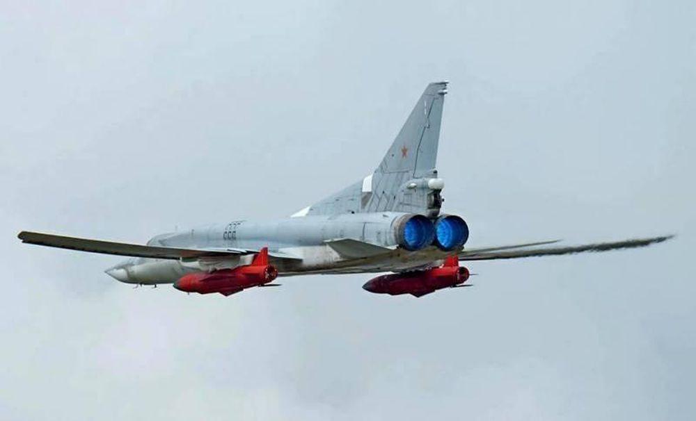 Tên lửa hành trình siêu thanh mới nhất Kh-32 Nga lần đầu tập kích Ukraine? - Ảnh 2.