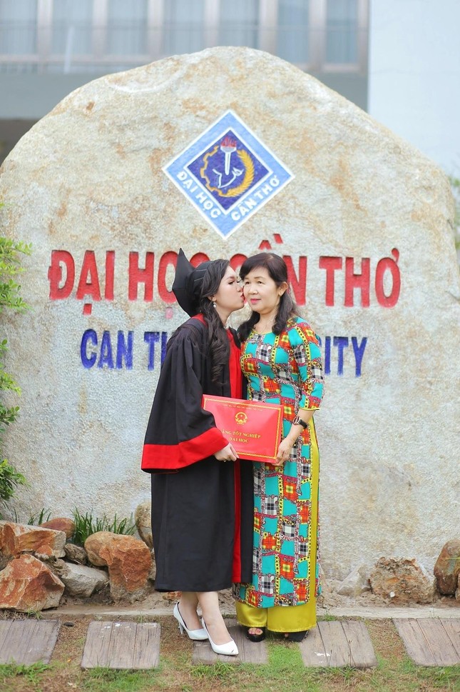 Nữ thủ khoa đa tài của Đại học Cần Thơ - Ảnh 5.