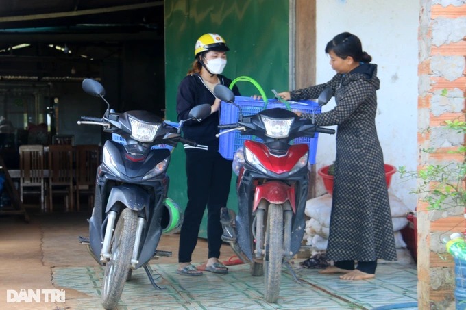 Bữa cơm miễn phí dành tặng học sinh nghèo - Ảnh 3.