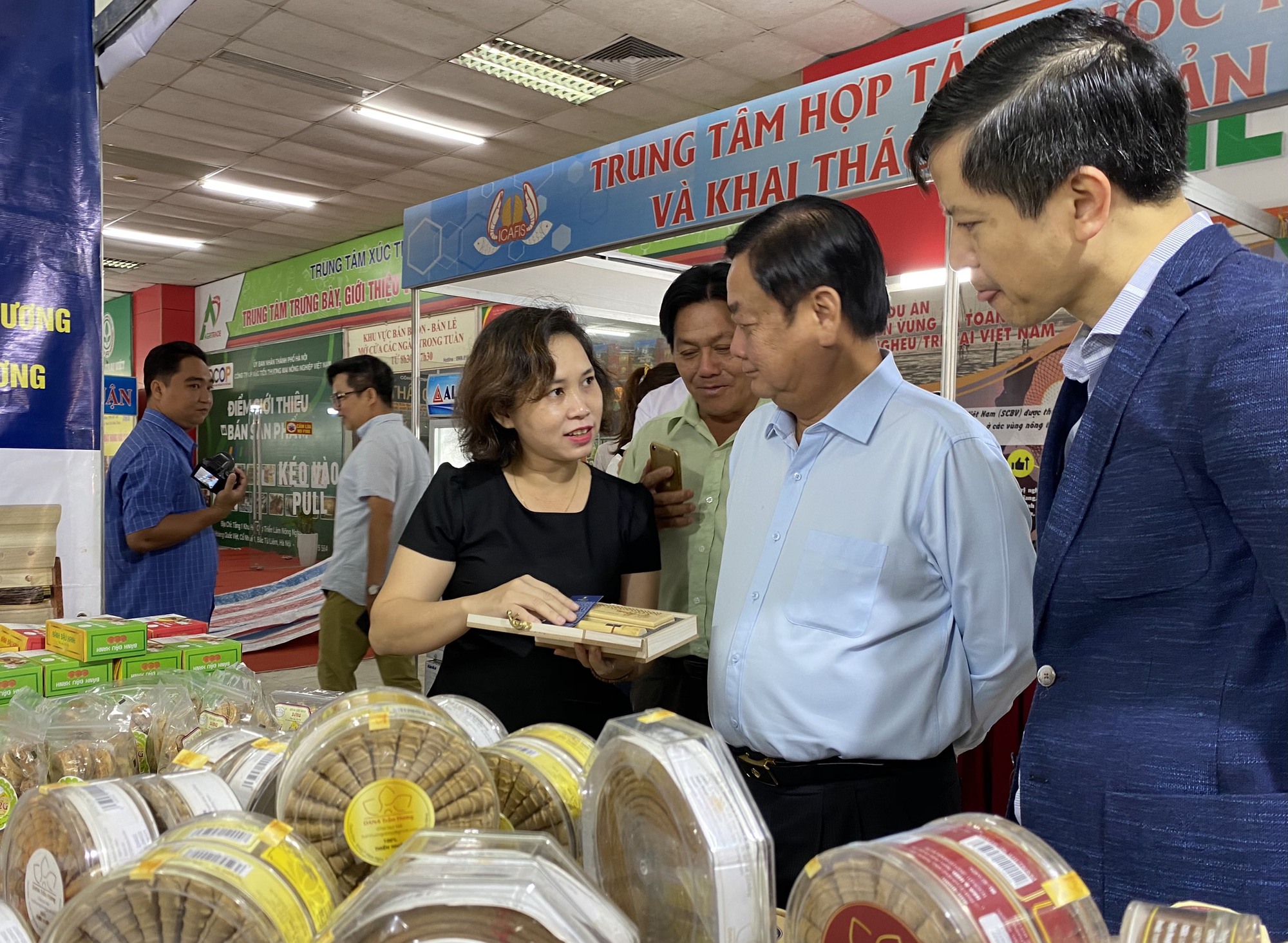 Trăm nghề tái hiện giữa Thủ đô Hà Nội - Ảnh 2.