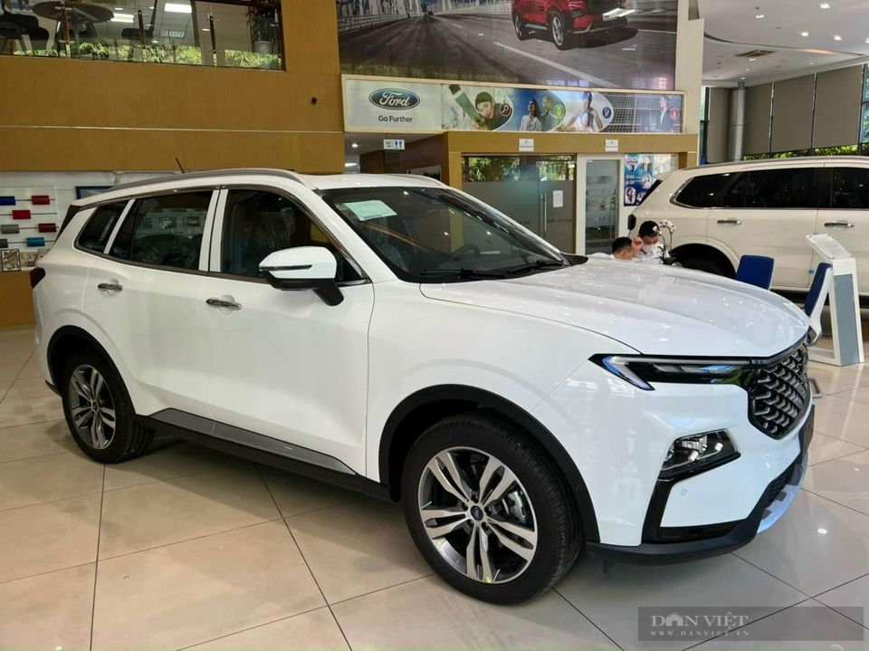 Ford Territory 2022 hết &quot;lạc&quot;, có bản khuyến mại để cạnh tranh Hyundai Tucson - Ảnh 1.