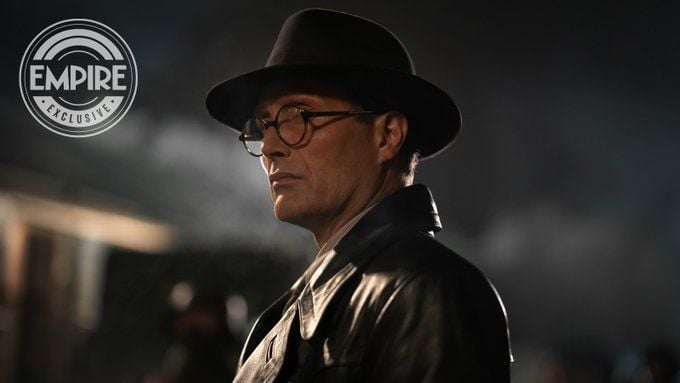 &quot;Indiana Jones 5&quot; hé lộ kẻ ác điển trai của Mads Mikkelsen - Ảnh 2.