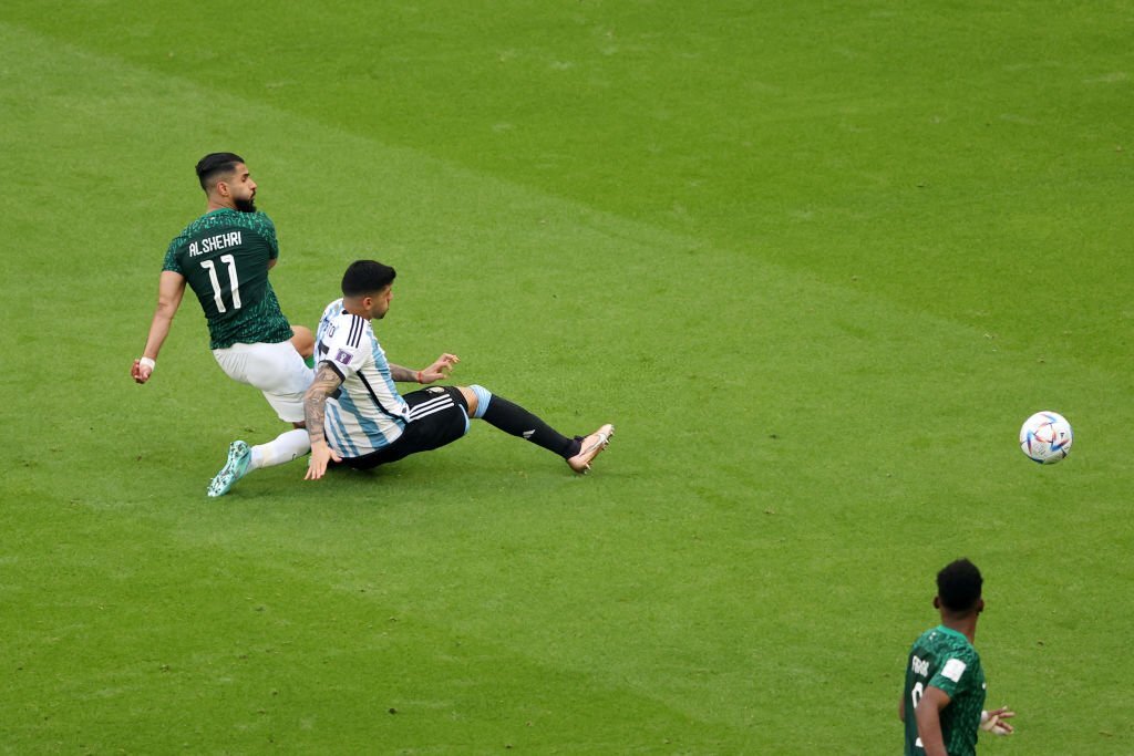 Chùm ảnh: Ả rập Xê út lội ngược dòng “nhấn chìm” Argentina - Ảnh 7.