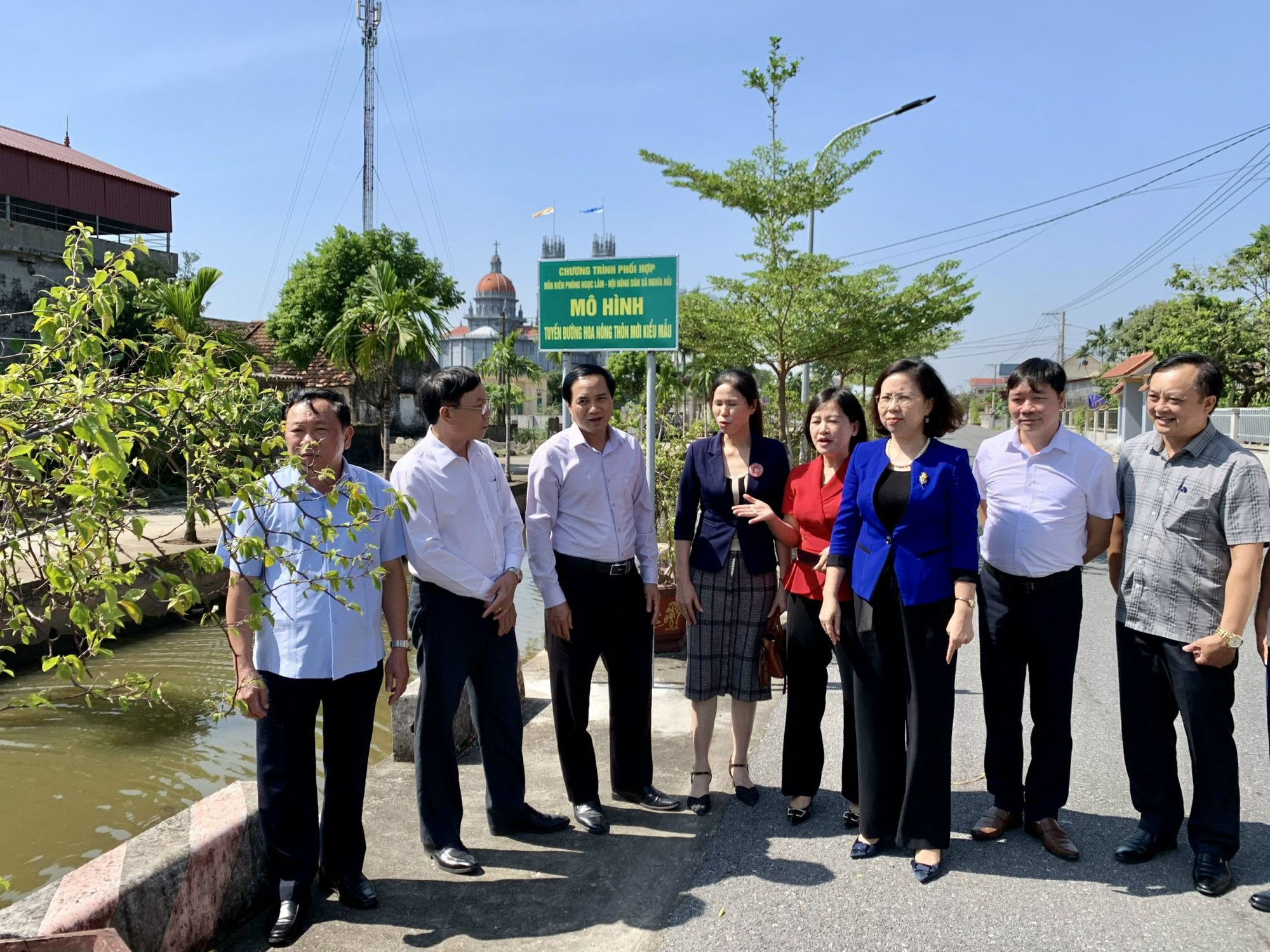 Nông dân Nam Định xây dựng môi trường nông thôn sáng, xanh, sạch, đẹp - Ảnh 1.