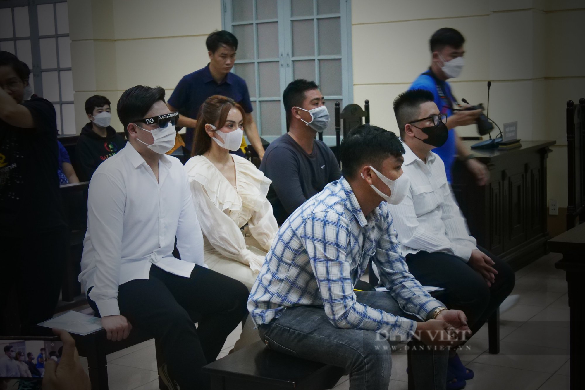 Vụ Trang Nemo cùng đồng phạm đánh người: Tòa trả hồ sơ để điều tra bổ sung  - Ảnh 2.
