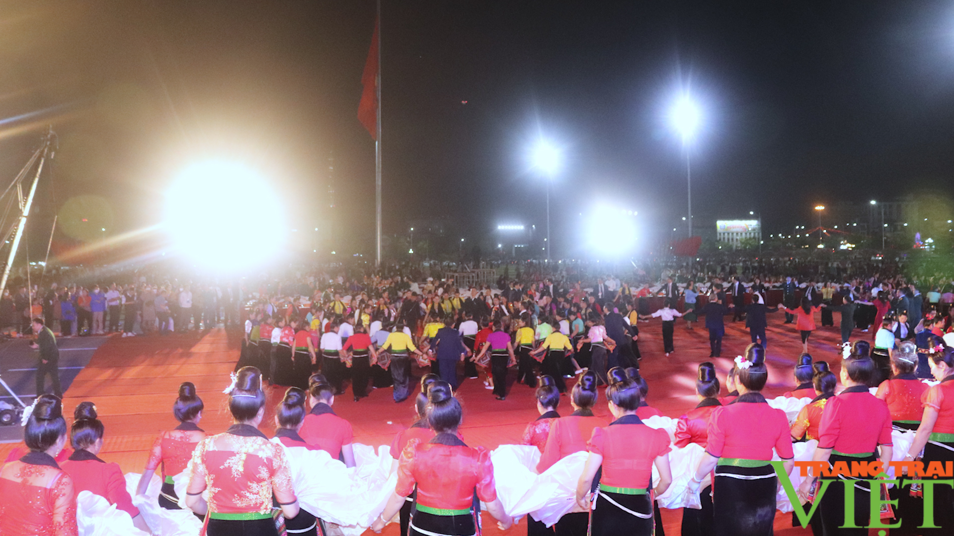 Kỷ niệm 70 năm giải phóng tỉnh Sơn La - Ảnh 13. Kỷ niệm 70 năm giải phóng tỉnh Sơn La - Ảnh 13.