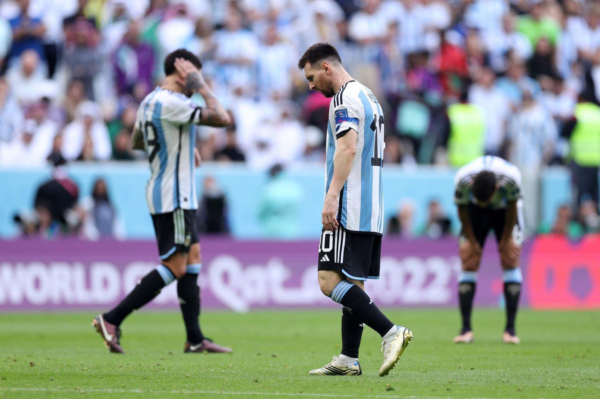 Nghệ sĩ Việt chờ đợi Messi đứng dậy sau thất bại - Ảnh 2.