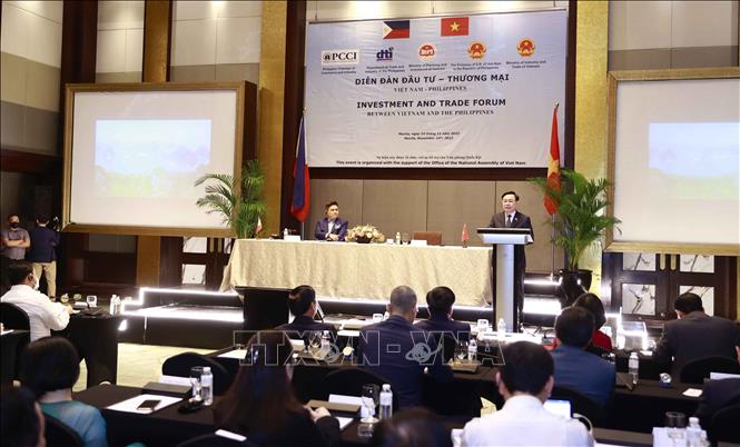 Chủ tịch Quốc hội Vương Đình Huệ kêu gọi nhà đầu tư Việt Nam - Philippines tăng cường hợp tác - Ảnh 1.