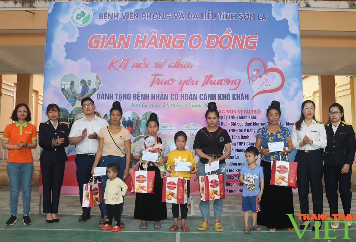 Sơn La: Tổ chức gian hàng 0 đồng cho bệnh nhân nghèo - Ảnh 2. Sơn La: Tổ chức gian hàng 0 đồng cho bệnh nhân nghèo - Ảnh 2.