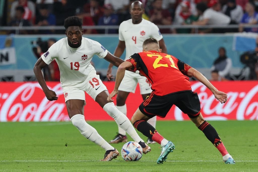 Chùm ảnh: Thibaut Courtois toả sáng, Bỉ thắng “toát mồ hôi” trước Canada - Ảnh 1.
