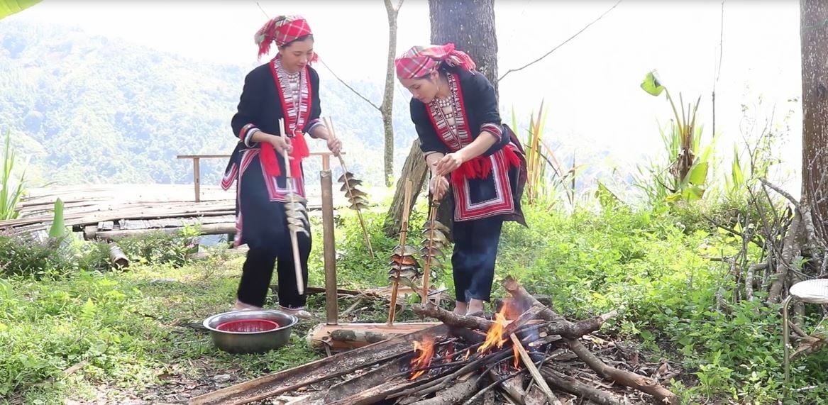 Nông dân ở vùng này của Hà Giang nuôi cá chép trong ruộng lúa ngon cỡ nào mà thiên hạ lên ăn &quot;khôn mồm&quot;? - Ảnh 2.