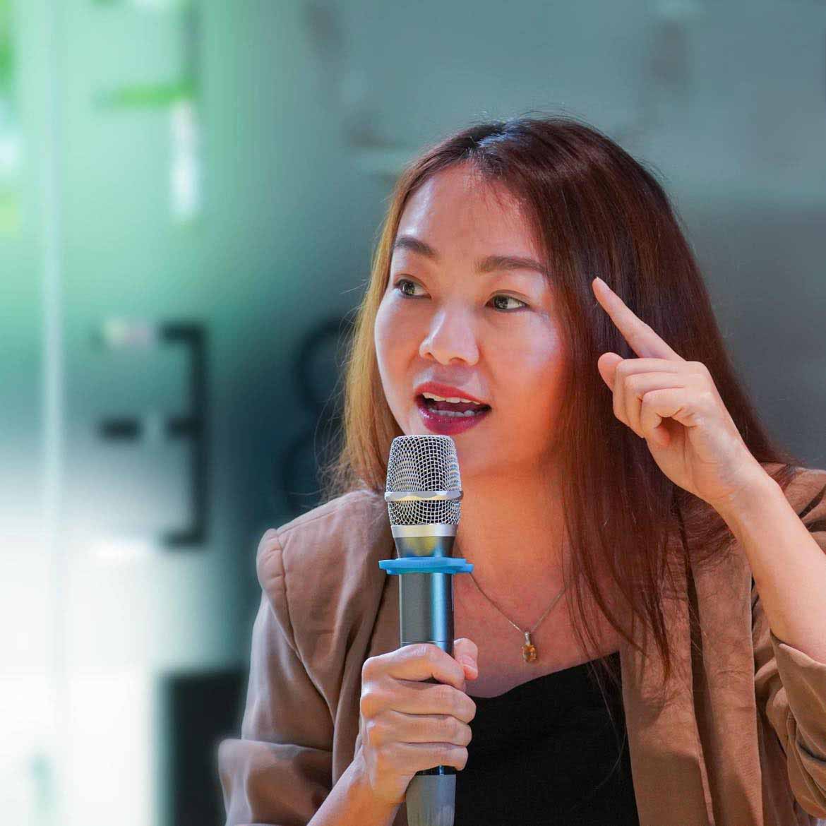 Từ vụ 3 con gái đốt nhà mẹ ở Hưng Yên: “Từ khi nào và vì sao gia đình không còn là tổ ấm&quot; - Ảnh 2.