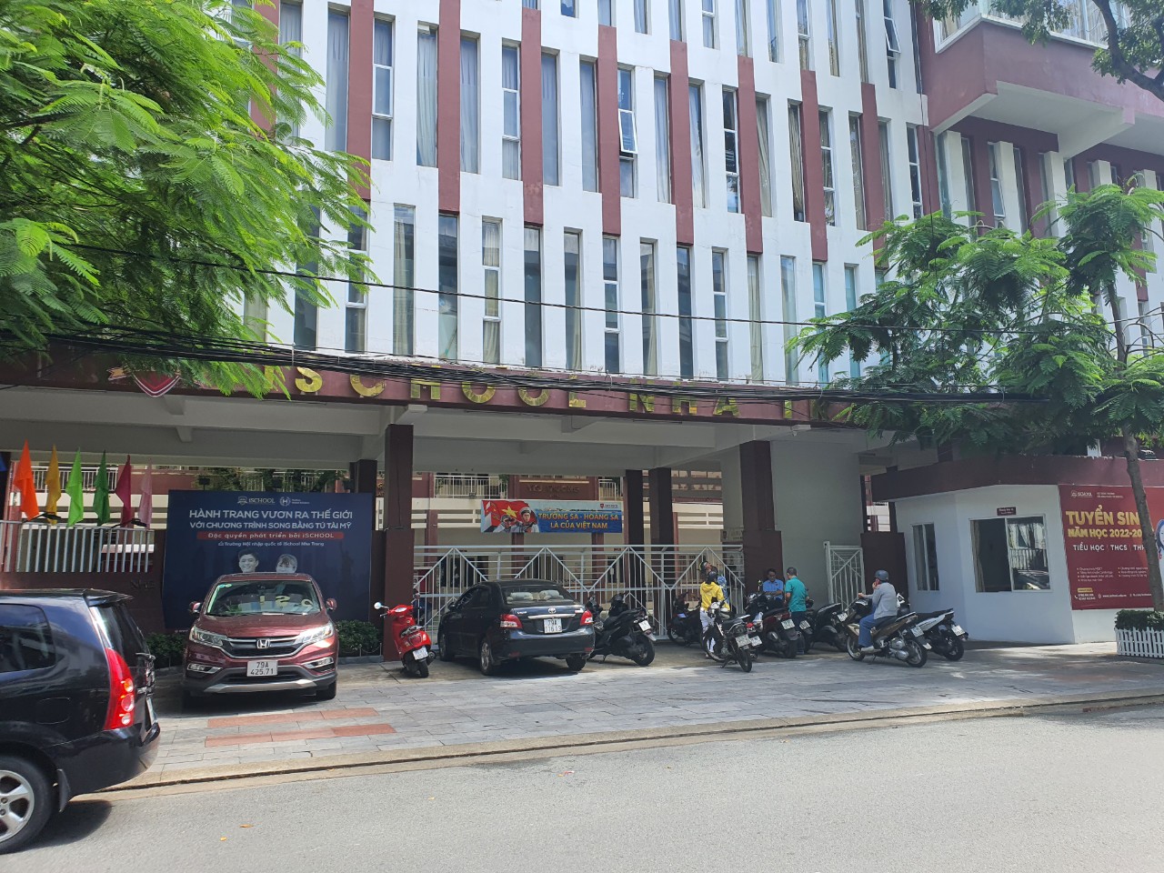 Giáo dục hot nhất: Nữ sinh tử vong sau trò đùa giấu giày, thông tin mới vụ học sinh Trường Ischool bị ngộ độc - Ảnh 1.