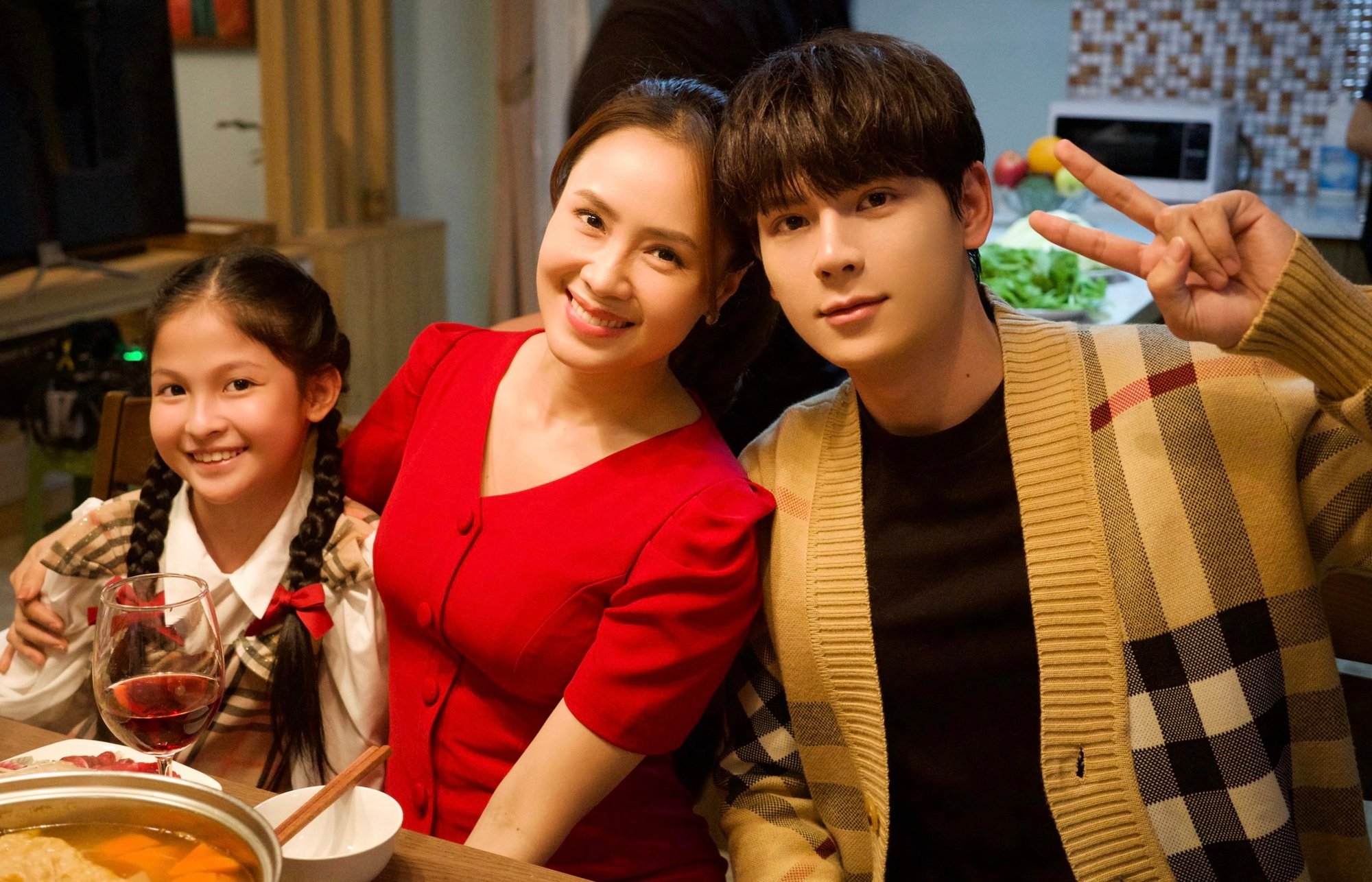 Thái Vũ - con trai Hồng Diễm trong “Hành trình công lý”: “Tôi từng tự ti với ngoại hình của mình” - Ảnh 5.