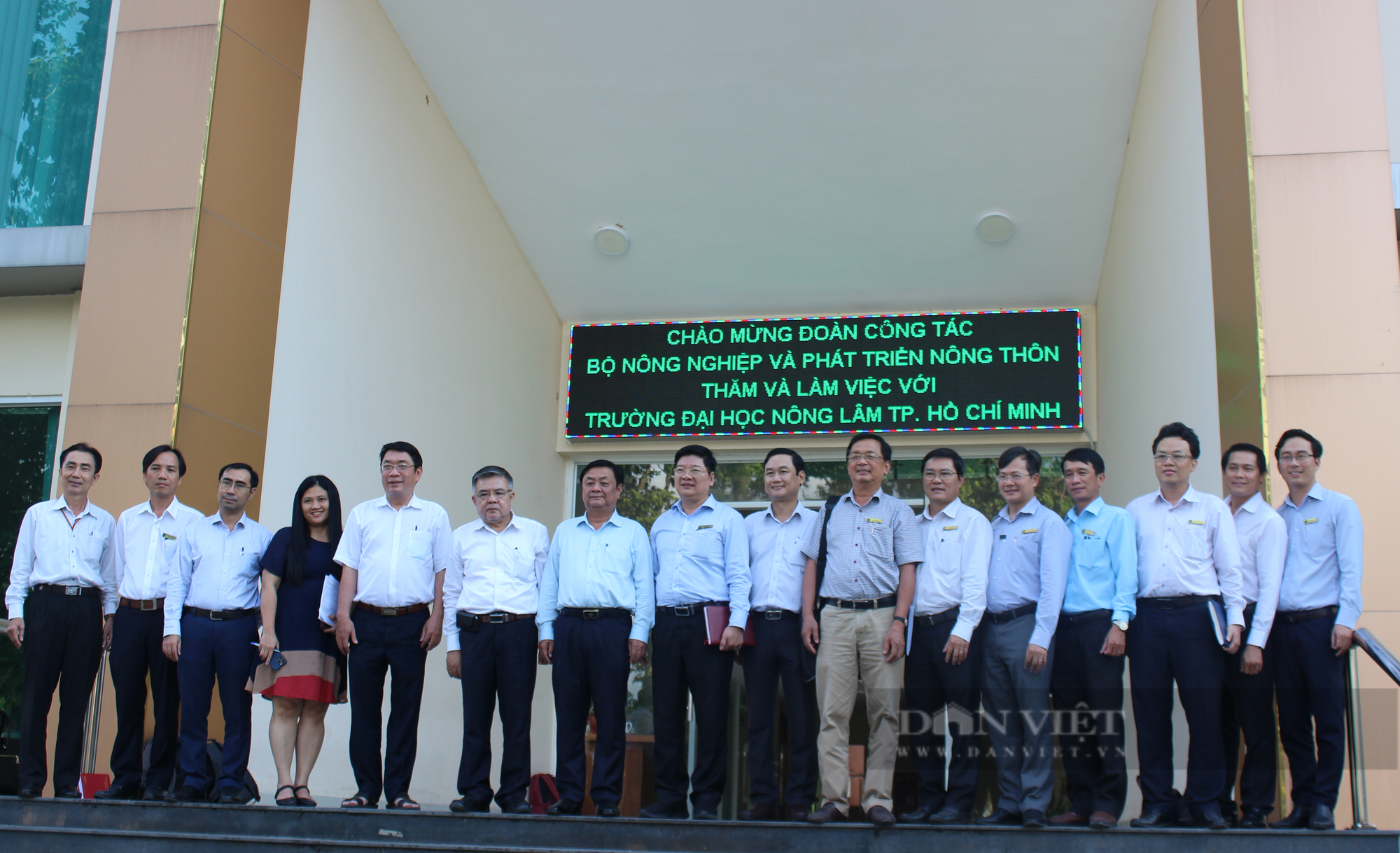 Bộ trưởng Bộ NN và PT Nông thôn thăm ĐH Nông Lâm TP.HCM: - Ảnh 3.