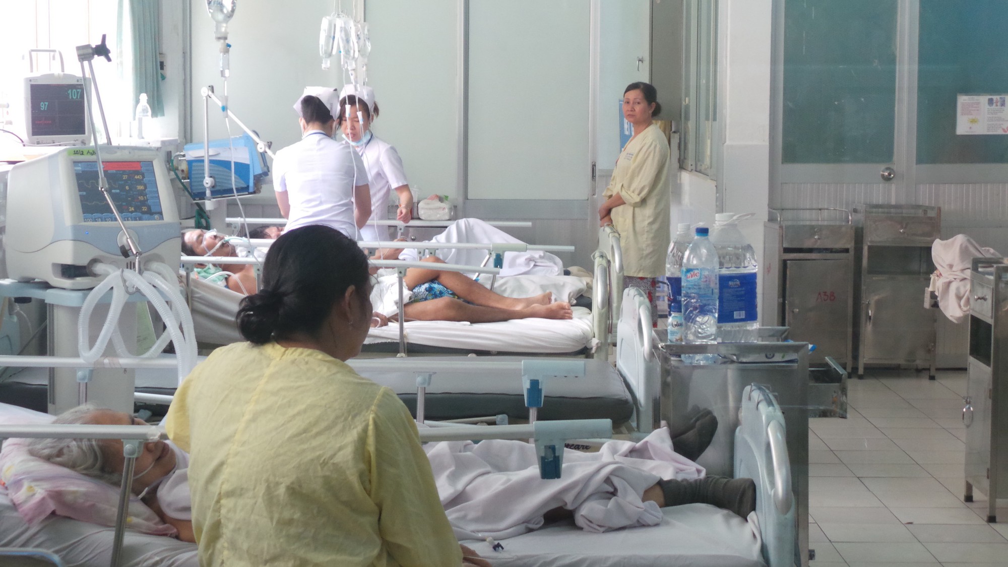 Người 40 tuổi bị đột quỵ, bộ não sẽ &quot;già&quot; như 70 tuổi - Ảnh 3.