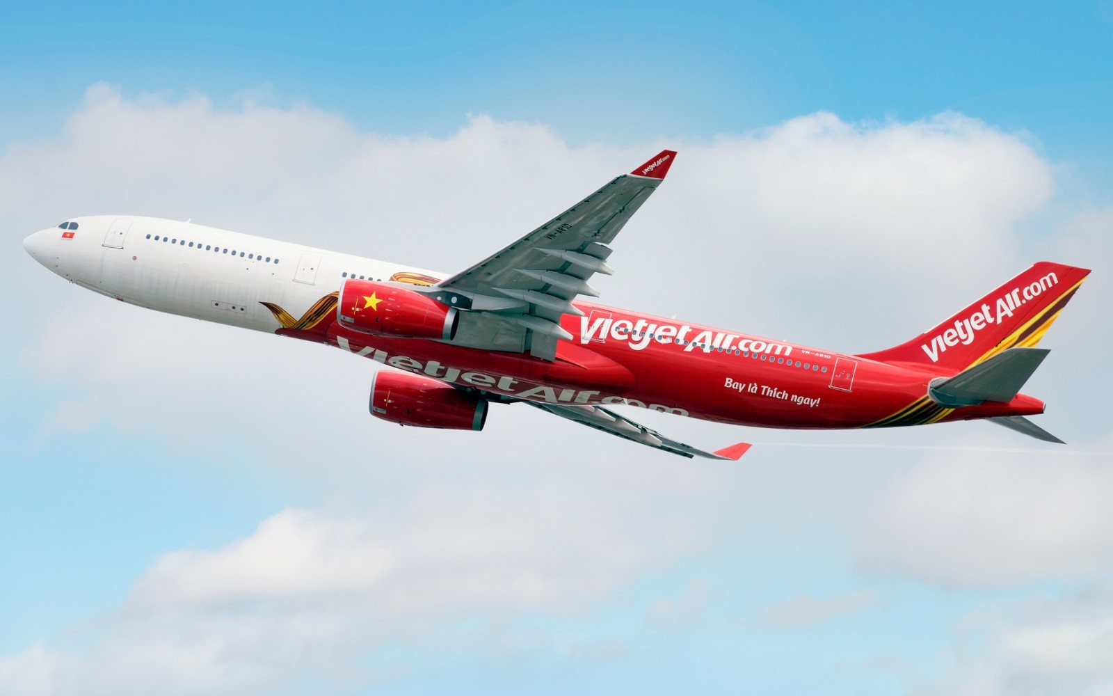 Vietjet đoạt 3 giải thưởng quốc tế uy tín của Skytrax và World Business Outlook 