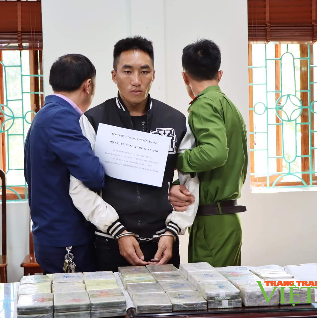 Lai Châu: Bắt đối tượng mua bán 40 bánh Heroin - Ảnh 1. Lai Châu: Bắt đối tượng mua bán 40 bánh Heroin - Ảnh 1.