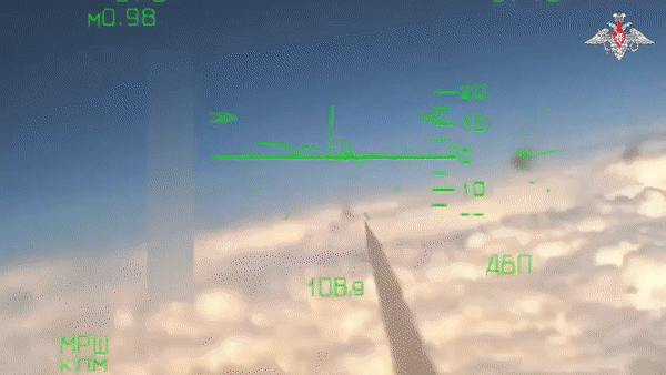 Su-35S phóng tên lửa diệt máy bay Ukraine ngay từ không phận Nga - Ảnh 29.