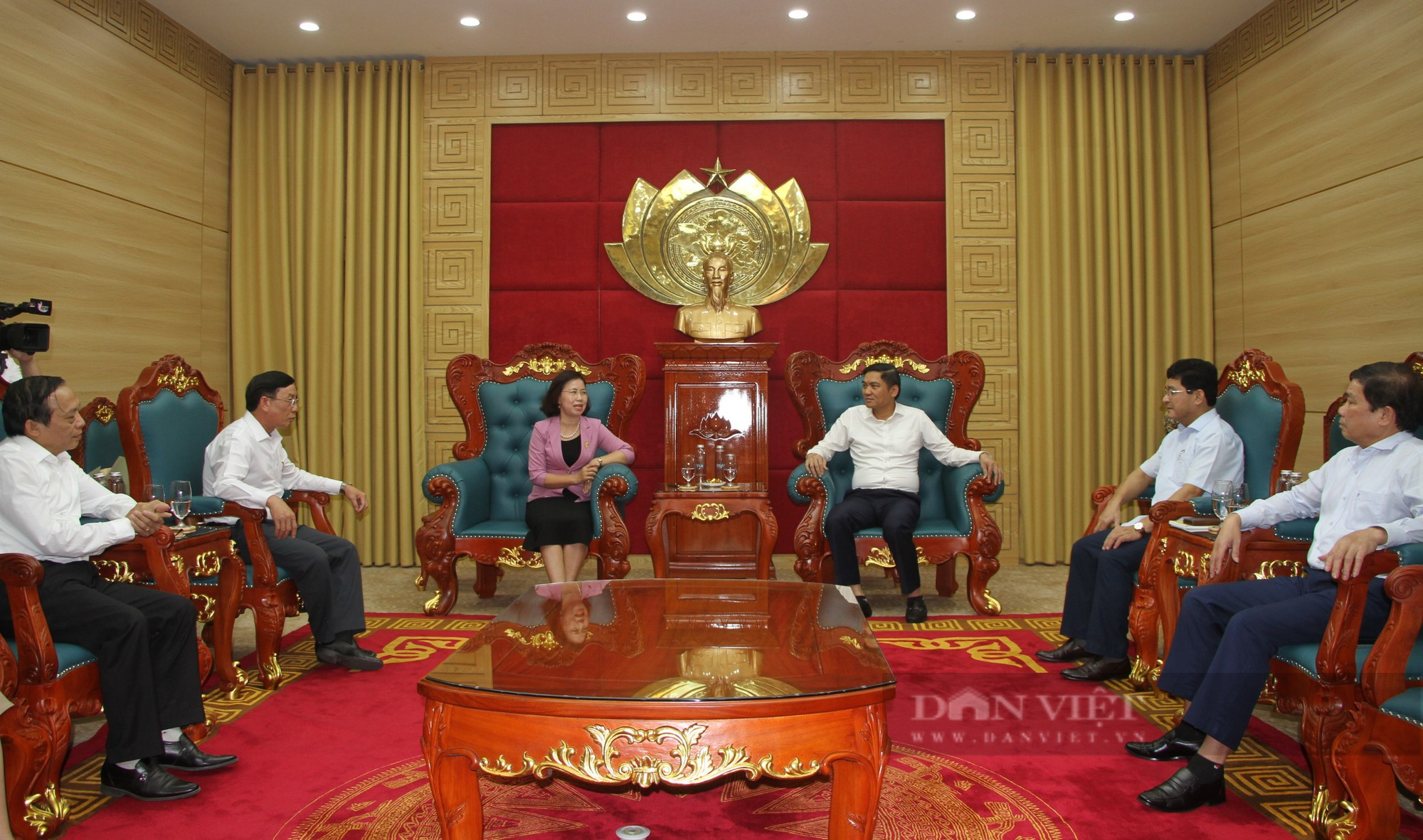Phó Chủ tịch Trung ương Hội NDVN Bùi Thị Thơm: Thay đổi tư duy sẽ giúp nông dân Nghệ An nâng cao thu nhập- Ảnh 1.